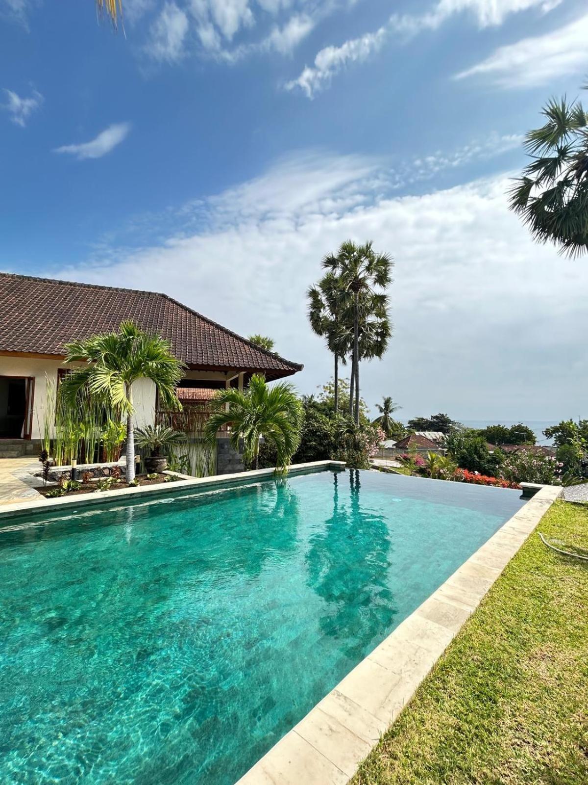 Lodge Ponjok Batu Bukti